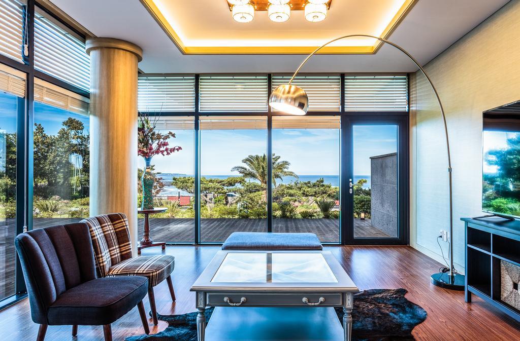 Cobeach Familiar Pension Согвипхо Экстерьер фото