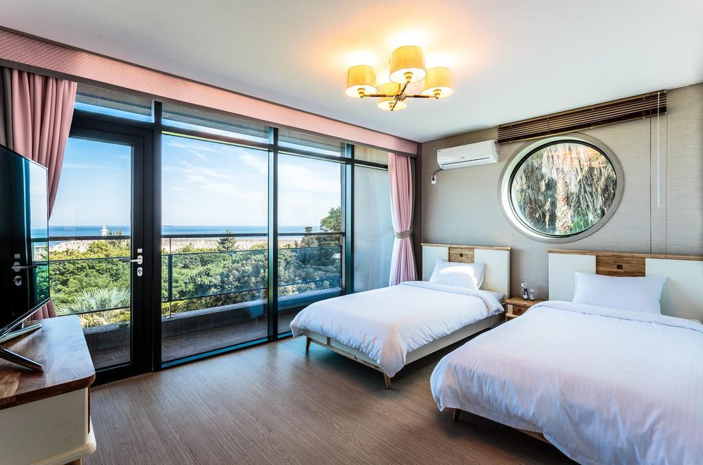 Cobeach Familiar Pension Согвипхо Экстерьер фото
