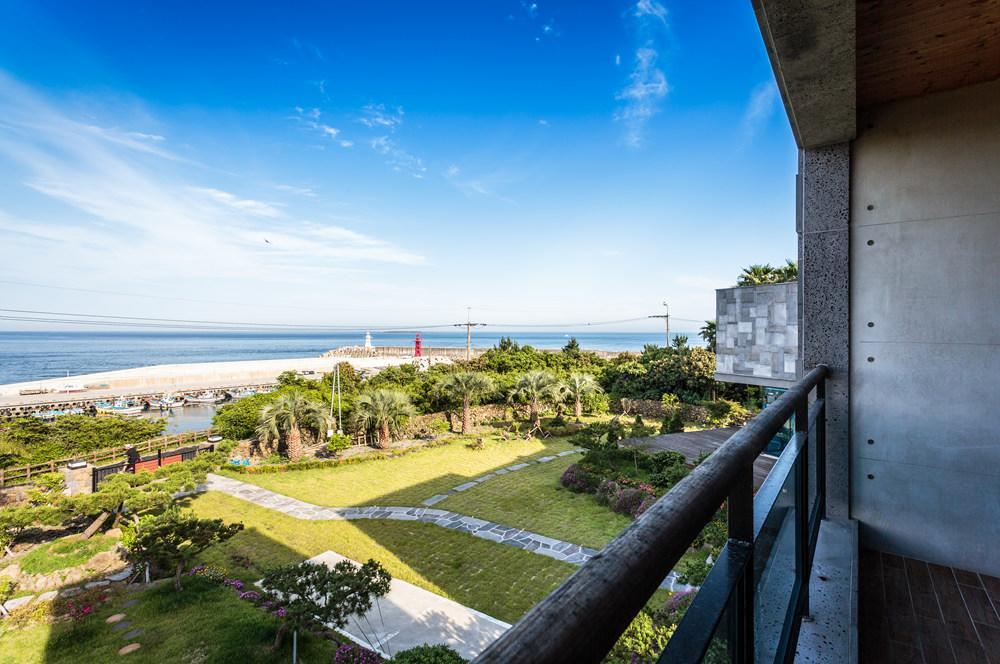 Cobeach Familiar Pension Согвипхо Экстерьер фото