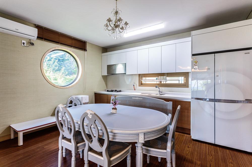 Cobeach Familiar Pension Согвипхо Экстерьер фото
